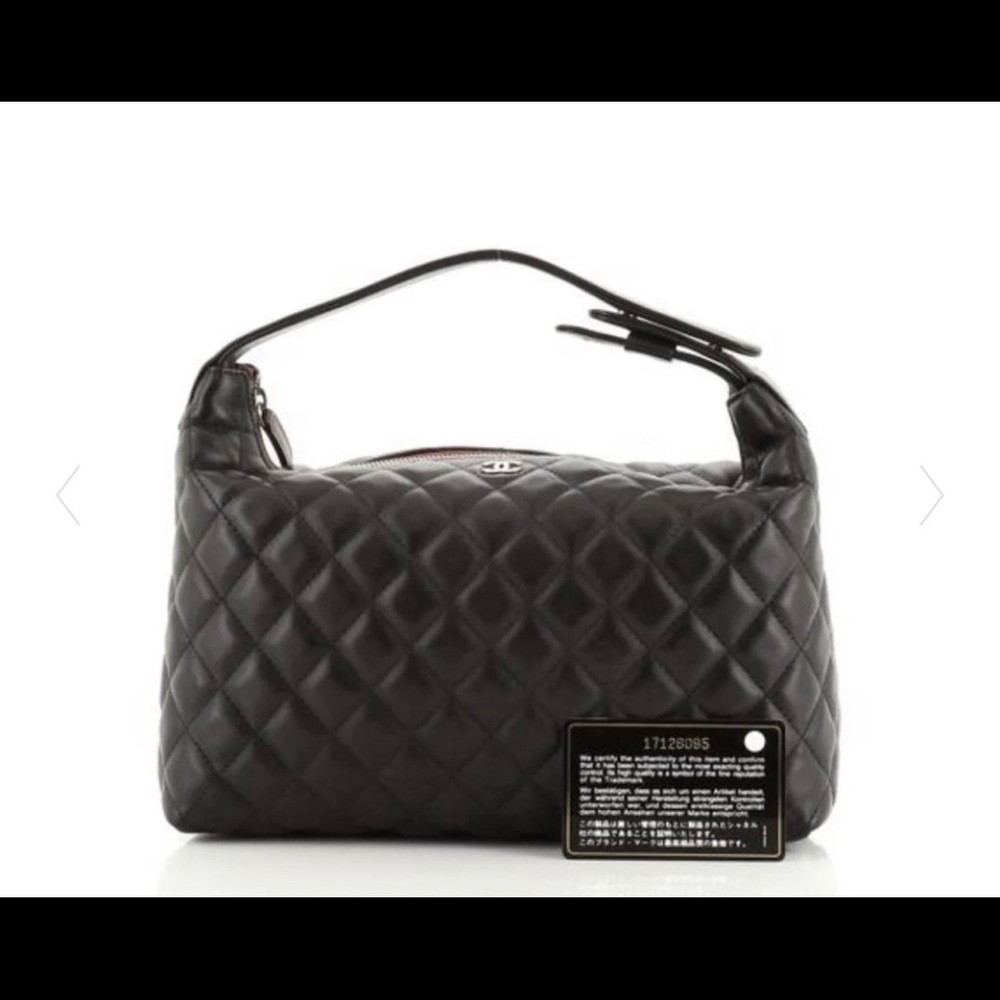 🌹 CHANEL Quilted Lambskin handbag ~ NEW/FLAWLESS